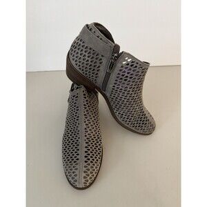 Vince Camuto Boots Phandra  Gray Leather Laser Cut Ankle Women Booties Size 7M
